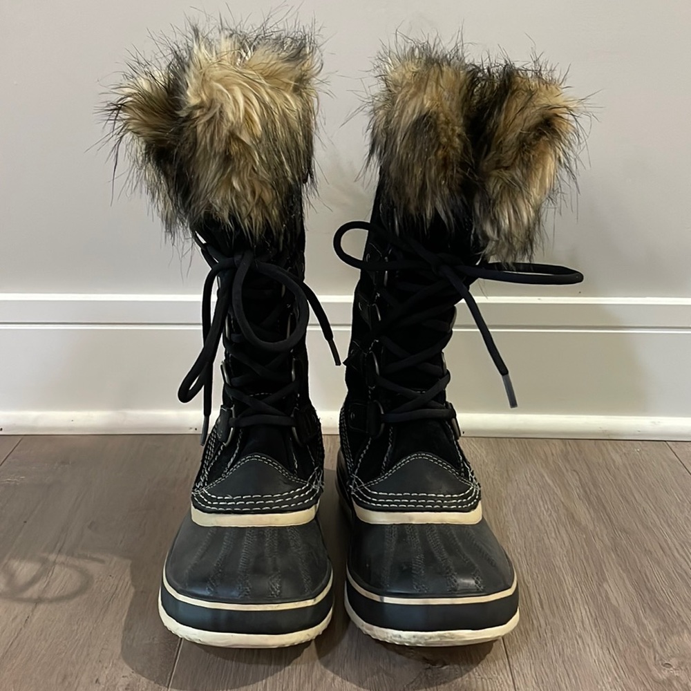 Women’s Sorel Joan of Arctic boots 6.5